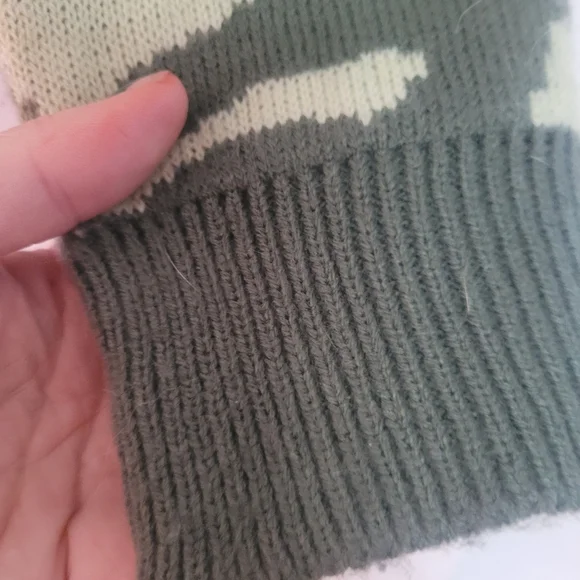 Dickies Camouflage Crew Neck Sweater - Picture 3 of 9